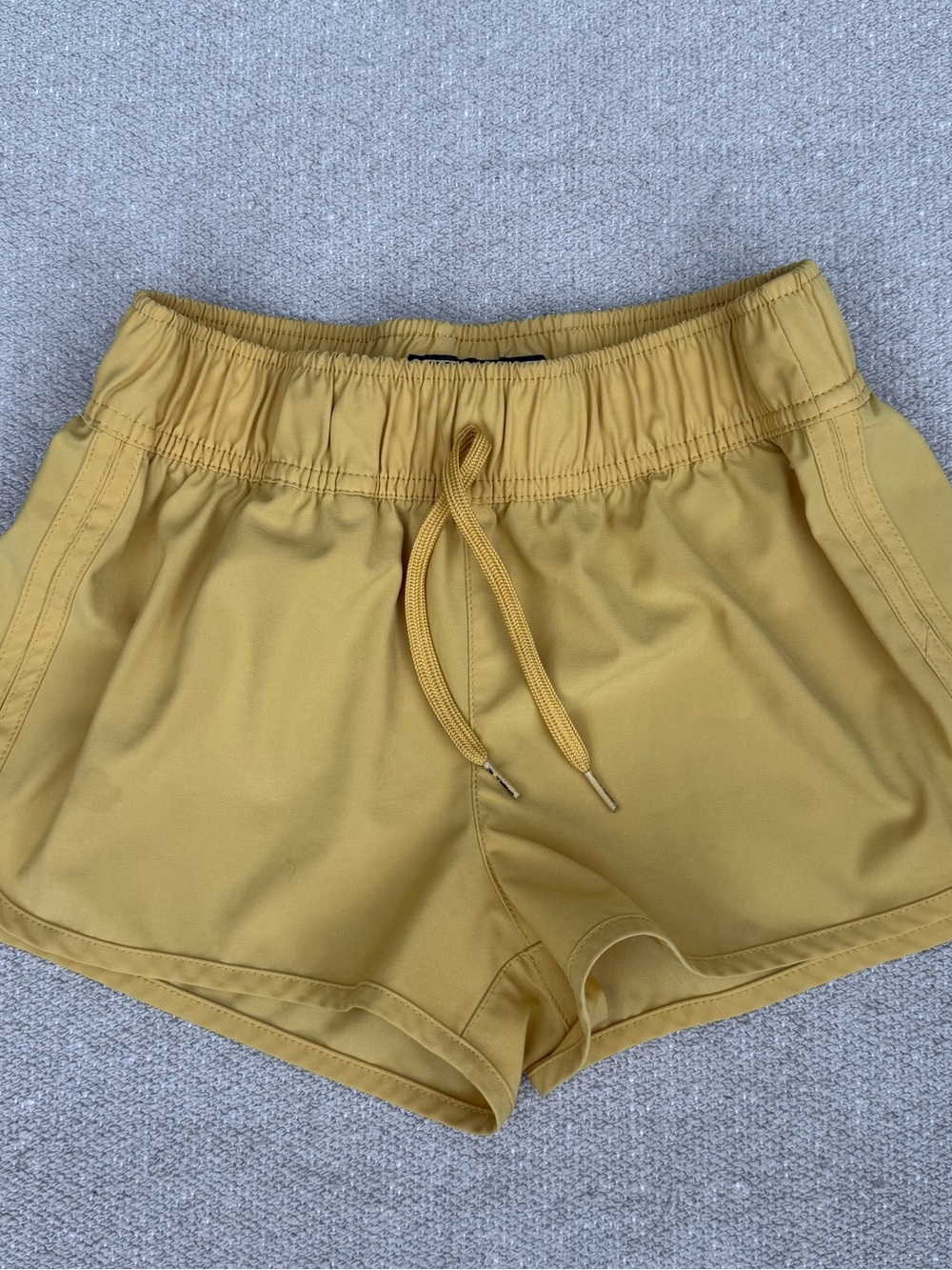 O'Neill Girls Mustard Yellow Athletic Drawstring Shorts Size 12 *runs small*